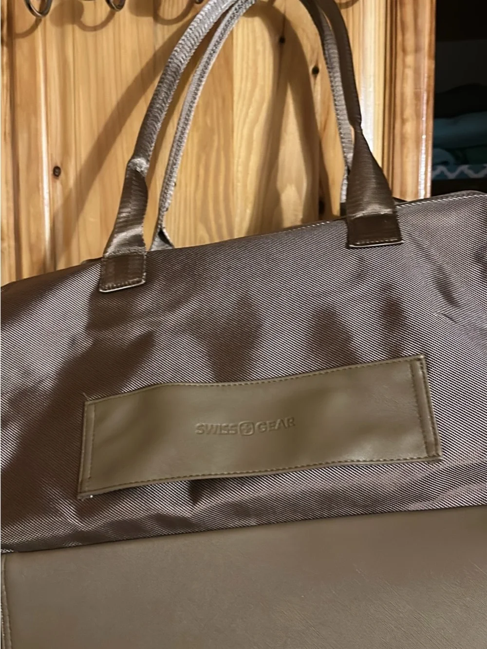 SwissGear Taupe Men's Duffel Bag with Leather-Look Accents